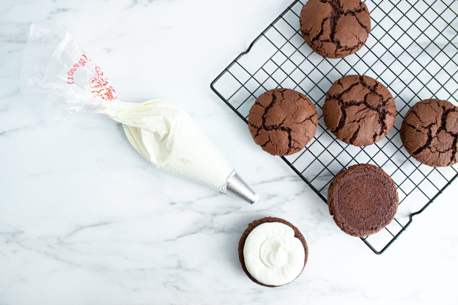 Brownie Sausainiai su Kreminiu Įdaru 