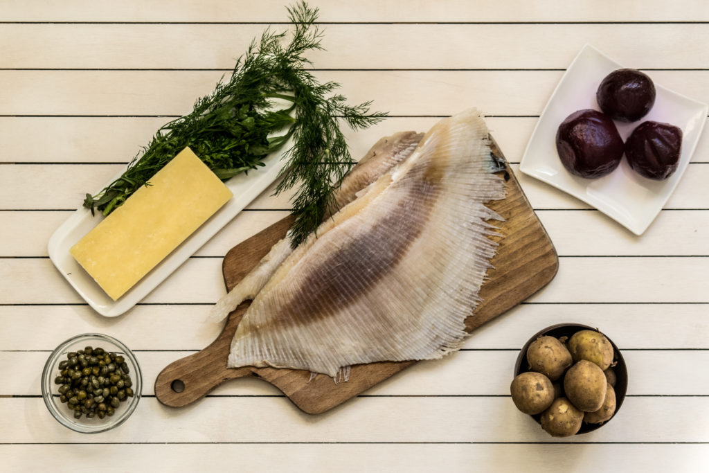 Kepti Rajos Sparnai su Burokėliais ir Parmezanu