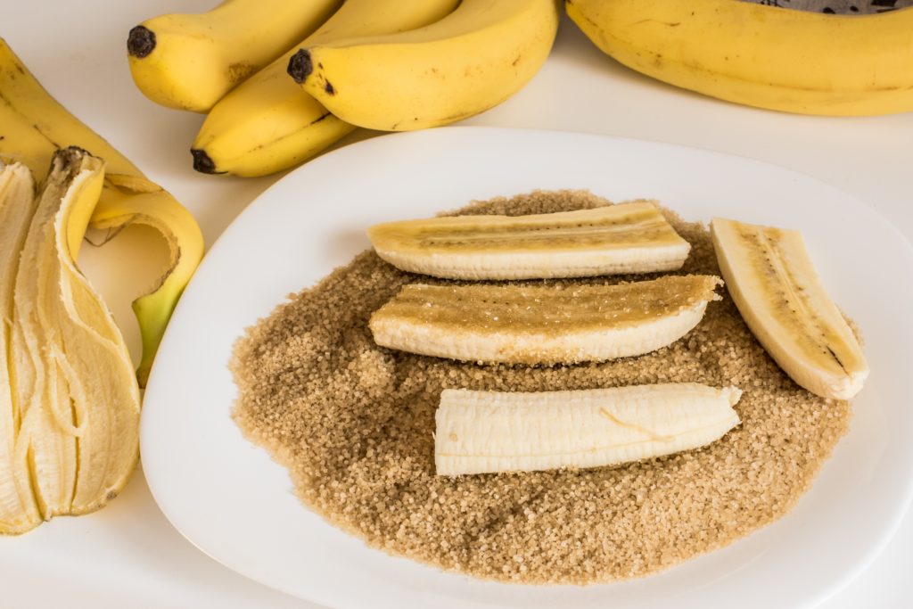 Turon - Filipinietiški Bananų Suktinukai su Kokosinės Karamelės Padažu